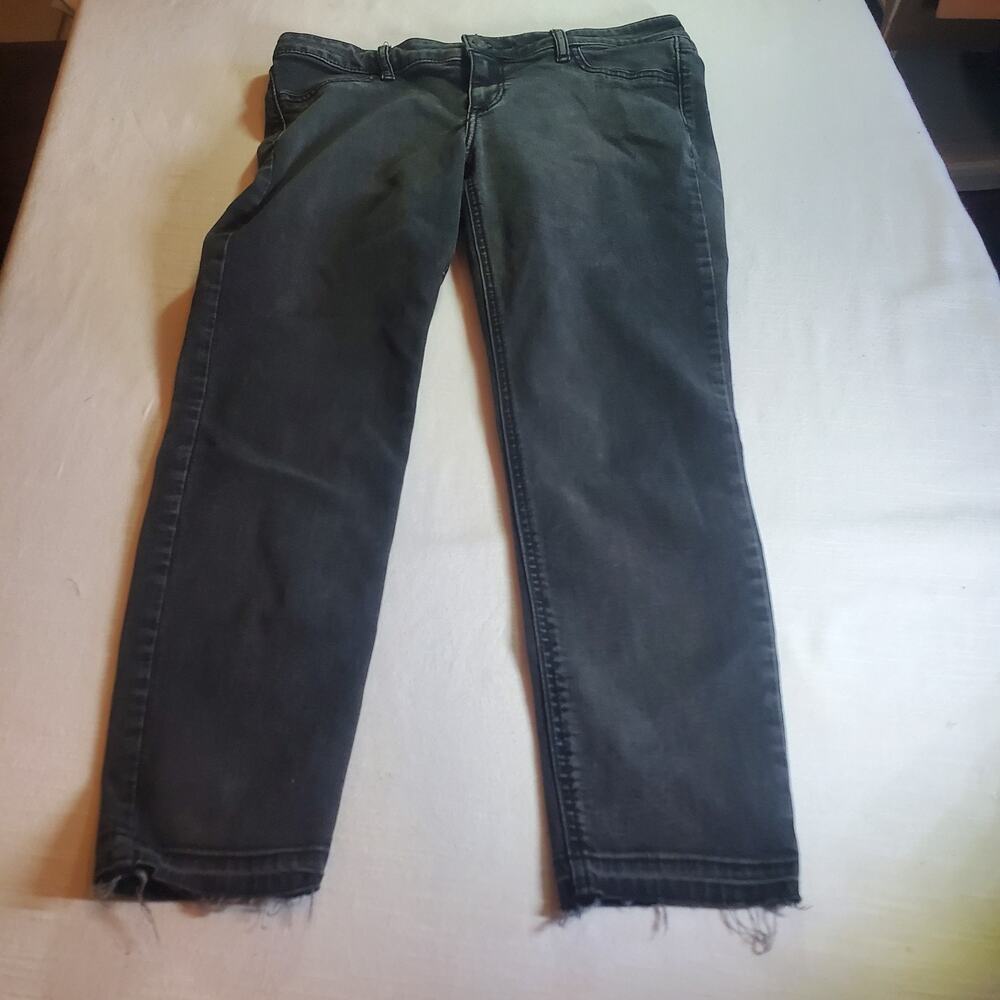Hollister Womens Size 11 W30 Black Denim Jeans Ankle Skinny Raw Frayed Hem